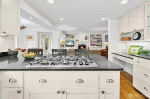 2641 262nd Pl SE, Sammamish, WA 98075 - Photo 9