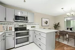 13611 NE 8th St, Bellevue, WA 98005 - Photo 5