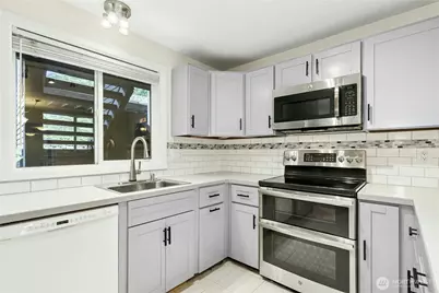 13611 8th #106, Bellevue, WA 98005 - Photo 11