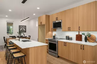 914 C 15th Ave, Seattle, WA 98122 - Photo 9