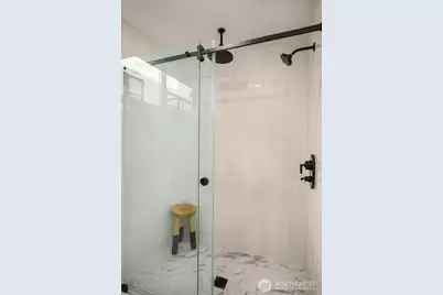 914 C 15th Avenue, Seattle, WA 98122 - Photo 5