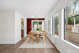 1605 149th Pl SE, Bellevue, WA 98007 - Photo 3