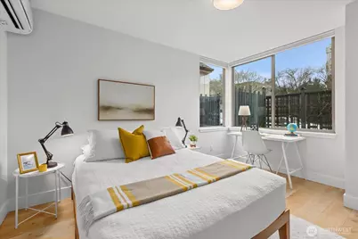1612 California Avenue SW #B, Seattle, WA 98116 - Photo 5