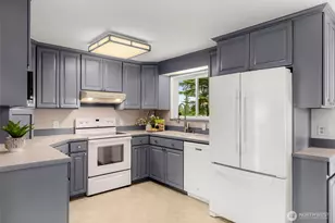 2520 166th Ave NE, Bellevue, WA 98008 - Photo 9