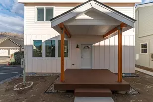 413 E Okanogan Ave, Chelan, WA 98816 - Photo 1