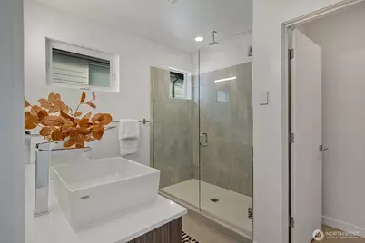 1116 18th Avenue #A, Seattle, WA 98122 - Photo 15