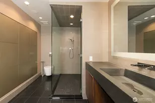 317 W Highland Dr, Seattle, WA 98119 - Photo 19