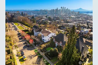 317 W Highland Drive, Seattle, WA 98119 - Photo 33