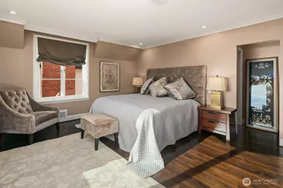 317 W Highland Drive, Seattle, WA 98119 - Photo 15