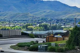 3113 NW Delcon Ct, East Wenatchee, WA 98802 - Photo 3