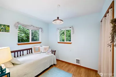 7370 Holiday Boulevard, Anacortes, WA 98221 - Photo 11