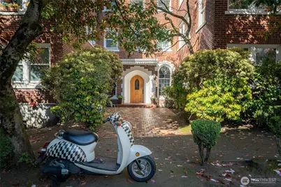 411 Boylston Avenue E #207, Seattle, WA 98102 - Photo 1