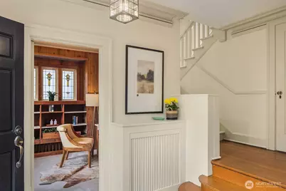 1208 E Newton Street, Seattle, WA 98102 - Photo 3