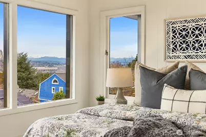 1208 E Newton Street, Seattle, WA 98102 - Photo 27