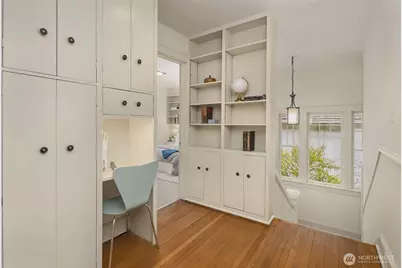 1208 E Newton Street, Seattle, WA 98102 - Photo 25