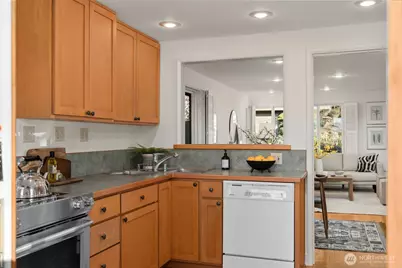 3635 43rd Avenue W, Seattle, WA 98199 - Photo 13