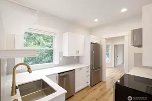 2123 E James St, Seattle, WA 98122 - Photo 3