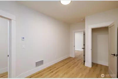 2123 E James Street, Seattle, WA 98122 - Photo 9