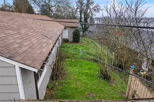 117 Sheridan Rd, Bremerton, WA 98310 - Photo 3