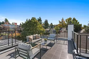 2214 Broadway E, Seattle, WA 98102 - Photo 25