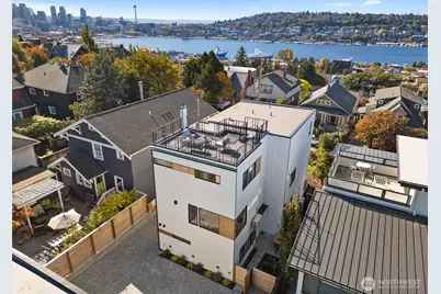 2214 Broadway E #B, Seattle, WA 98102 - Photo 3