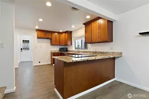 1211 9th Ave SW, Puyallup, WA 98371 - Photo 7