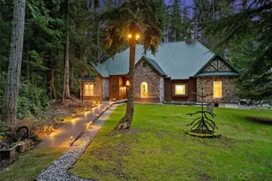 1059 Evergreen Ln, Freeland, WA 98249 - Photo 5