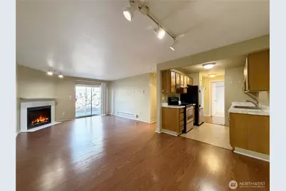 16817 Larch Way #B101, Lynnwood, WA 98037 - Photo 3