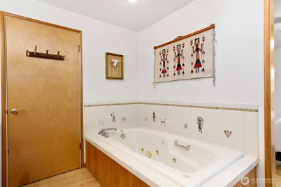 16740 Meridian Avenue N, Shoreline, WA 98133 - Photo 15