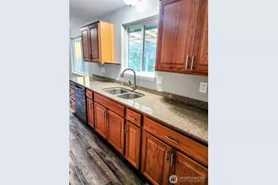 10710 97th Street SW, Tacoma, WA 98498 - Photo 9