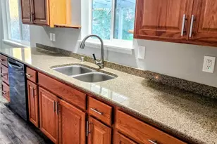 10710 97th St SW, Tacoma, WA 98498 - Photo 9