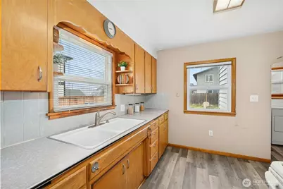 1610 Maine Street, Milton, WA 98354 - Photo 9