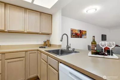 14645 NE 34th St #C9, Bellevue, WA 98007 - Photo 3