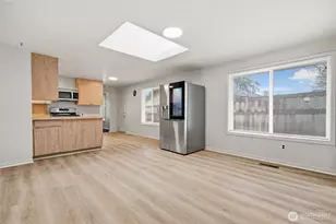 7942 15th Ave SW, Seattle, WA 98106 - Photo 3