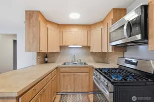 7942 15th Ave SW, Seattle, WA 98106 - Photo 7