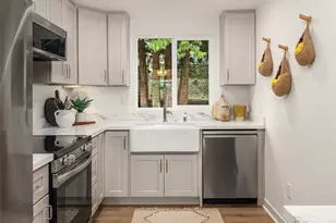 12517 22nd Ave NE, Seattle, WA 98125 - Photo 9