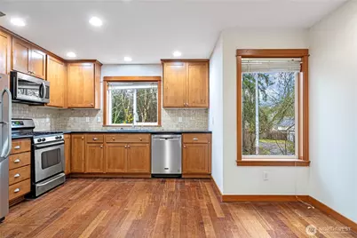 2503 NE 125th Street, Seattle, WA 98125 - Photo 5