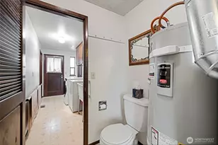 2321 Vista View Dr, Tacoma, WA 98406 - Photo 31