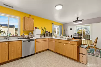 1010 Nunnally Avenue NW, Orting, WA 98360 - Photo 11