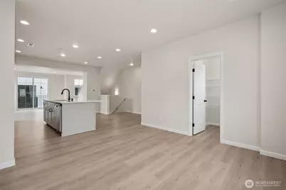 12087 127th Avenue E #56, Puyallup, WA 98374 - Photo 11