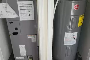 8942 W McKenna Falls Rd W, Bremerton, WA 98312 - Photo 17