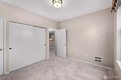 22519 SE 38th Terrace #1423, Issaquah, WA 98029 - Photo 13