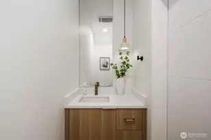 939 N 87th St, Seattle, WA 98103 - Photo 9