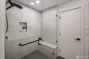 939 N 87th St, Seattle, WA 98103 - Photo 17