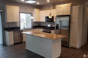 26568 221st Pl SE, Maple Valley, WA 98038 - Photo 3