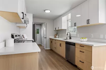2125 N Highland Street, Tacoma, WA 98406 - Photo 9