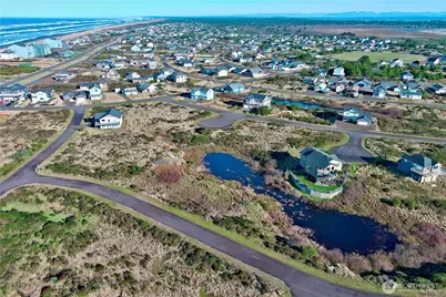 476 Sea View Street SW, Ocean Shores, WA 98569 - Photo 9