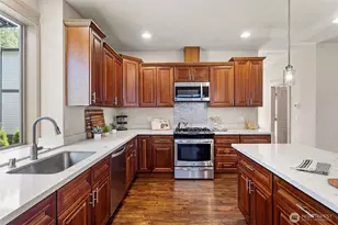 553 SE Andrews St, Issaquah, WA 98027 - Photo 13