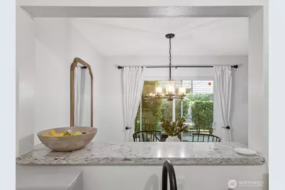 455 Newport Way NW #302, Issaquah, WA 98027 - Photo 7