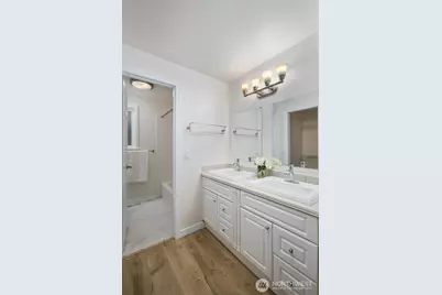 15132 SE 48th Drive, Bellevue, WA 98006 - Photo 17